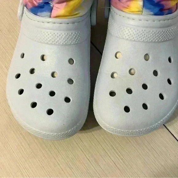 Women’s Crocs Classic Lined Neo Puff Boot Tie Dye White/Pink/Blue SizeW7 - Picture 3 of 9